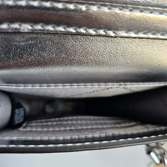 Michael kors phone crossbody - Picture 7 of 10